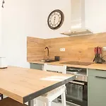 Stunning Modern 2br Next To Feria * Севилья