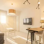 Stunning Modern 2br Next To Feria Апартаменты Севилья