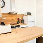 Stunning Modern 2br Next To Feria *