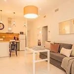 Bright Sunny 2br Island Kitchen In Remedios *