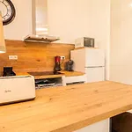 Bright Sunny 2br Island Kitchen In Remedios