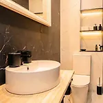 Bright Sunny 2br Island Kitchen In Remedios *