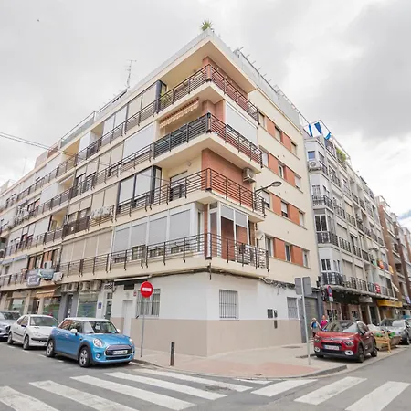 New! Stunning Modern 2br Next To Feria *