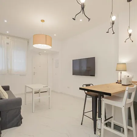 New! Stunning Modern 2br Next To Feria Apartamento Sevilha