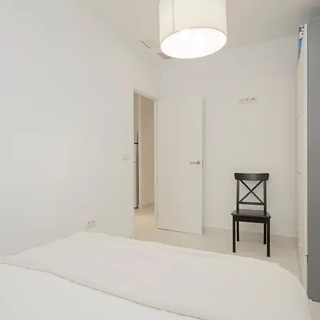 New! Stunning Modern 2br Next To Feria *