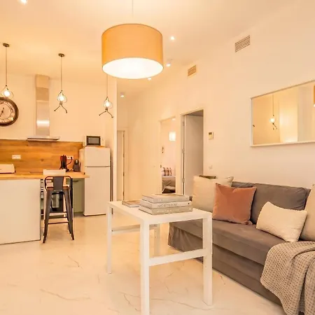 Bright Sunny 2br Island Kitchen In Remedios *