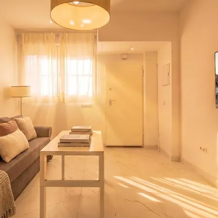 Bright Sunny 2br Island Kitchen In Remedios *